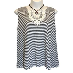 Max Studio Tank Top Sz 3X Crochet Trim V-Neck Sleeveless Striped White & Black